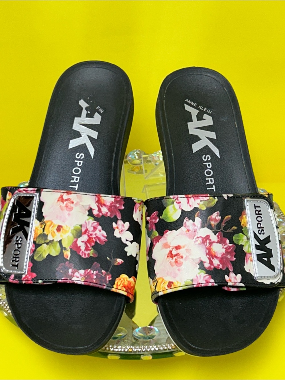 Anne Klein Floral Black Slide Sandals Size 6.5